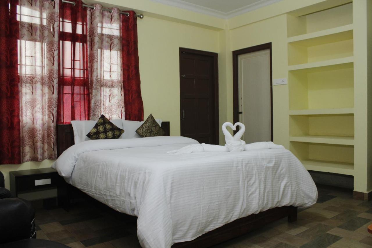 Aurora Guest House Shillong Esterno foto
