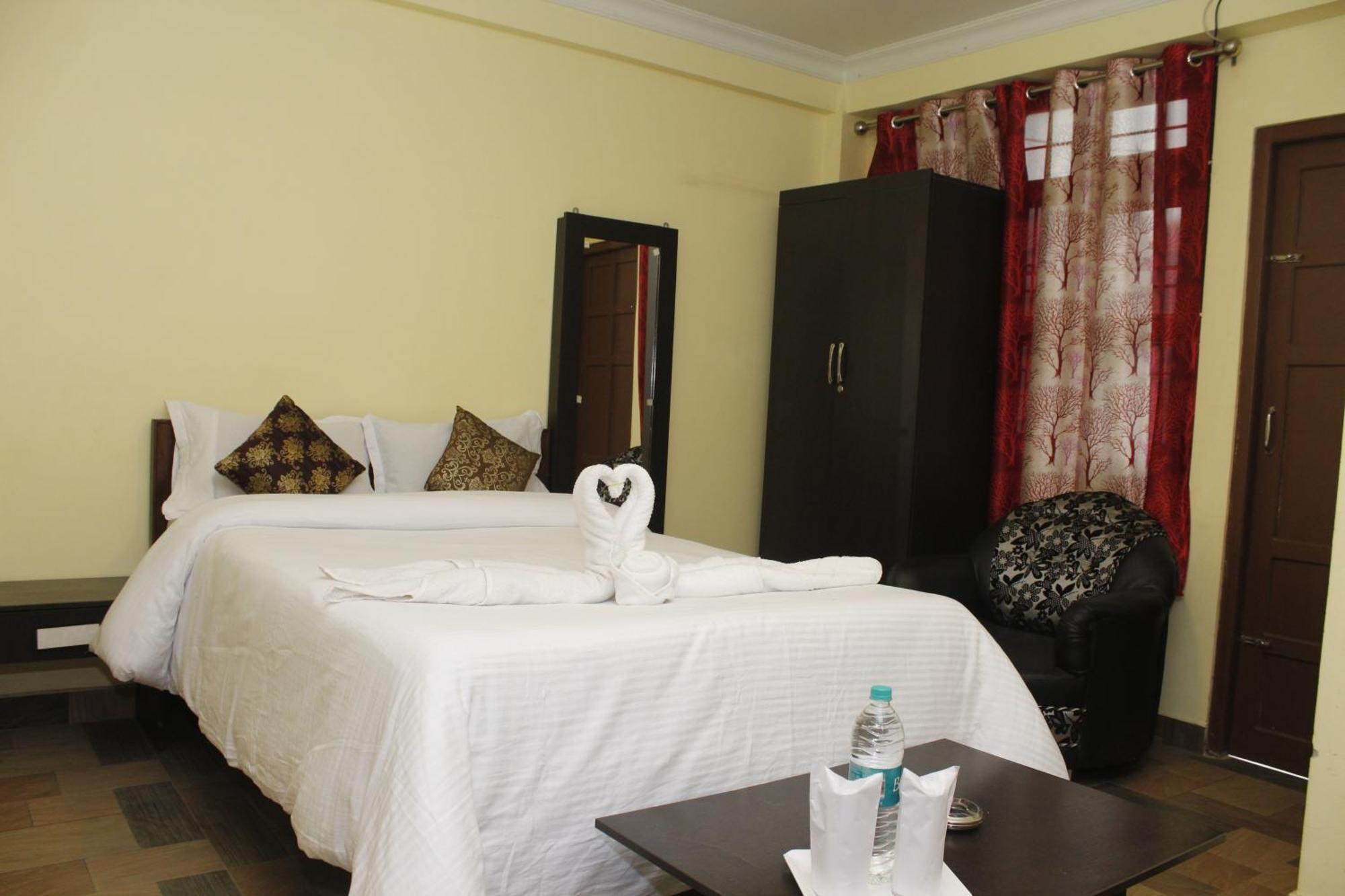 Aurora Guest House Shillong Esterno foto