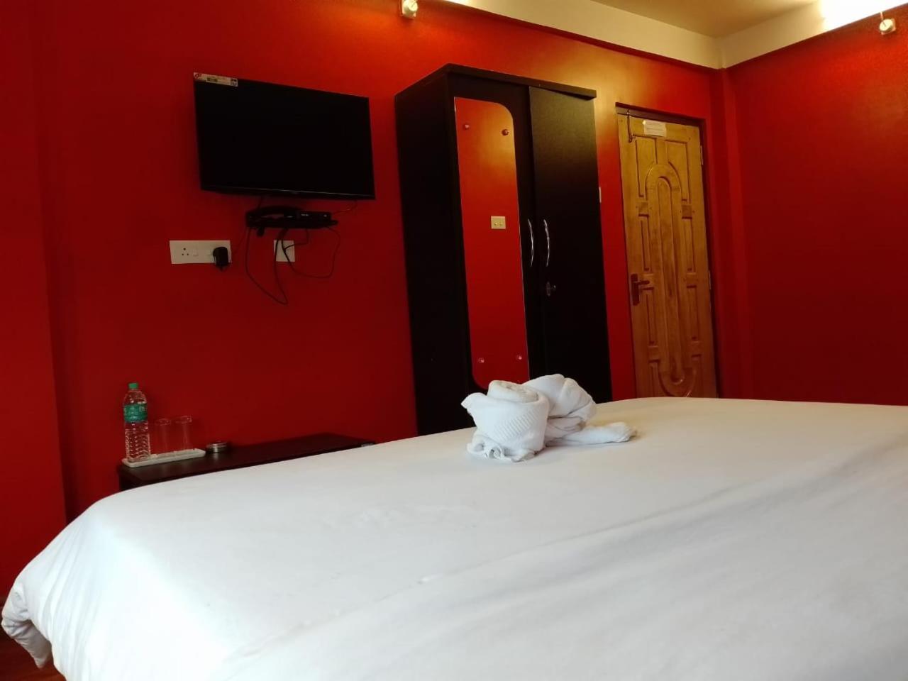 Aurora Guest House Shillong Esterno foto