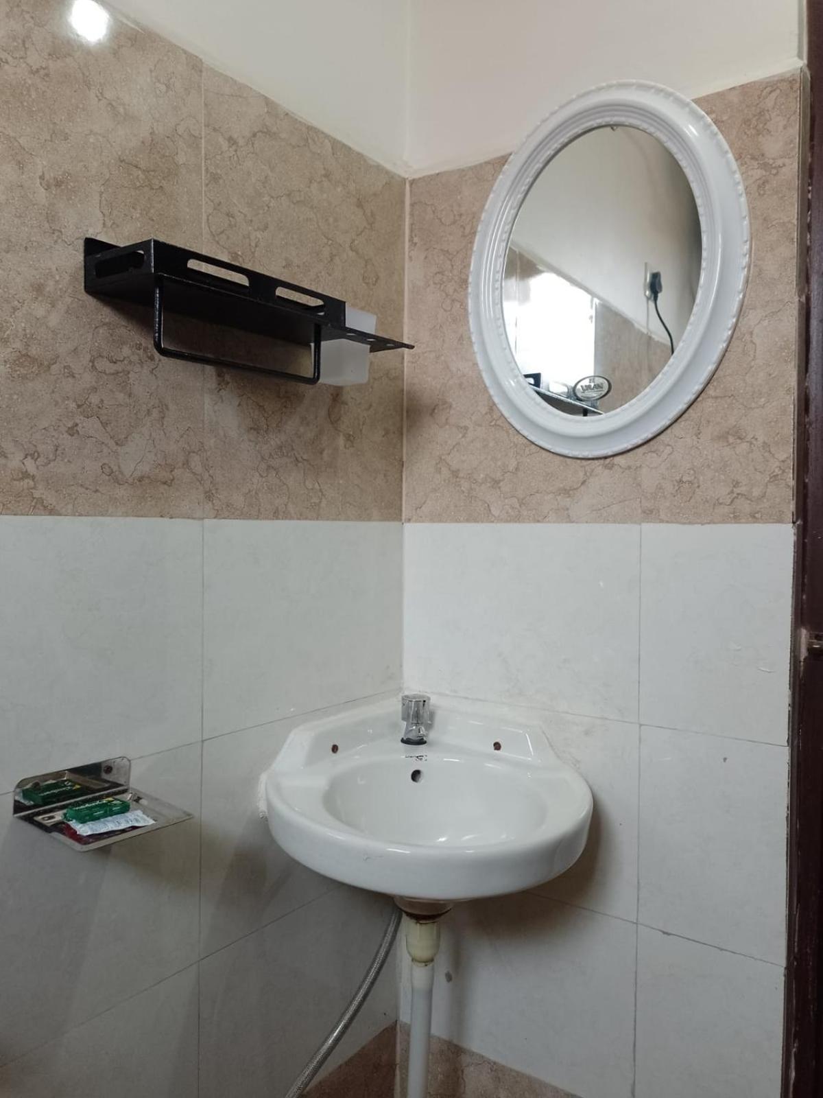 Aurora Guest House Shillong Esterno foto